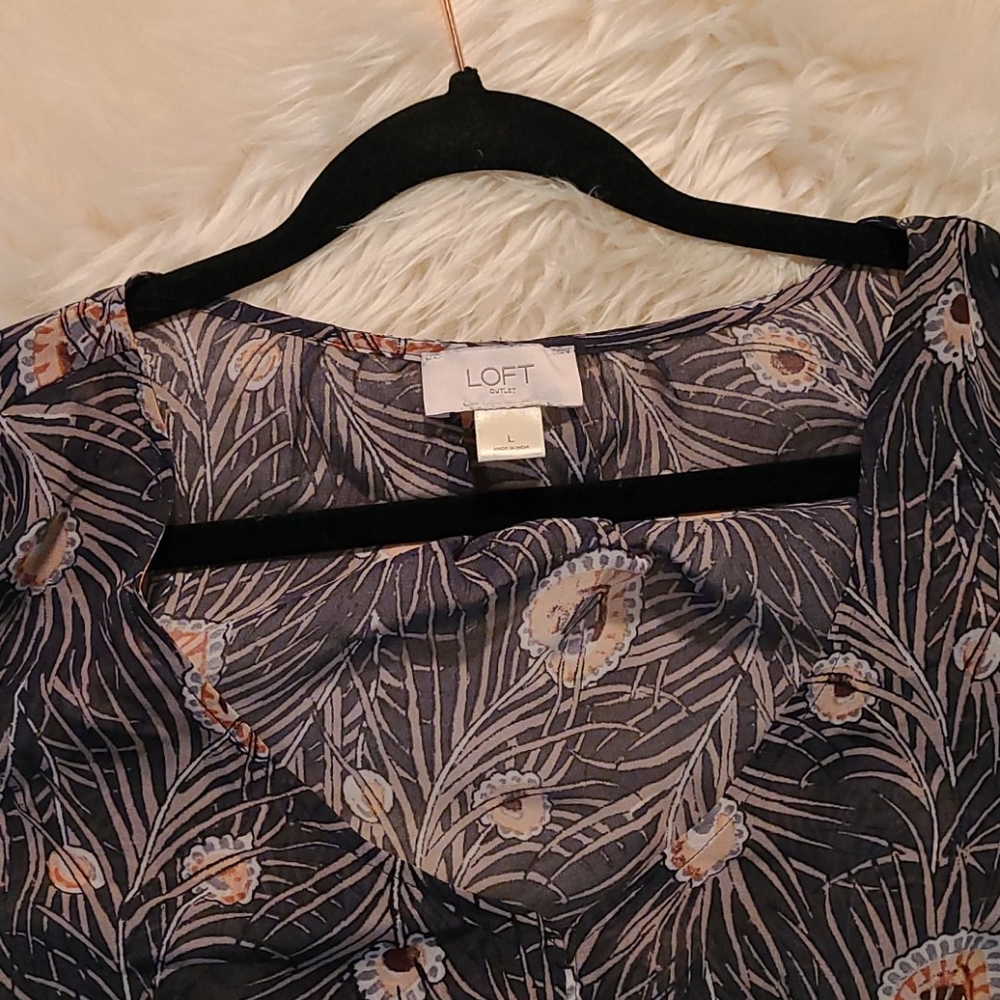 LOFT blouse - Picture 2 of 5
